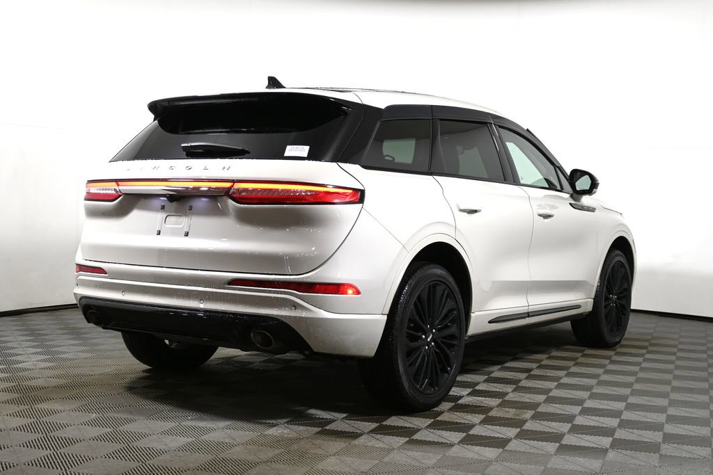Used 2024 Lincoln Corsair AWD w/ Equipment Group 101A image 7