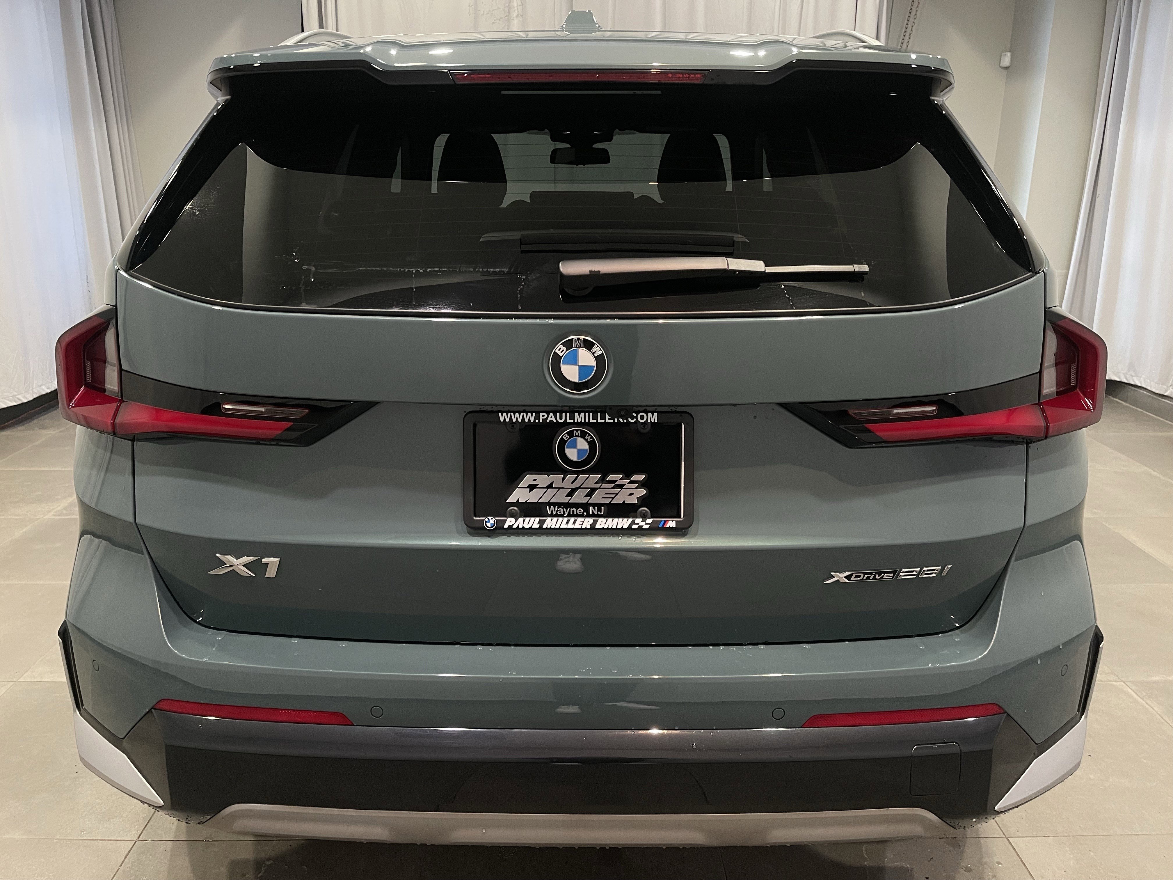 Used 2025 BMW X1 xDrive28i w/ Technology Package image 5