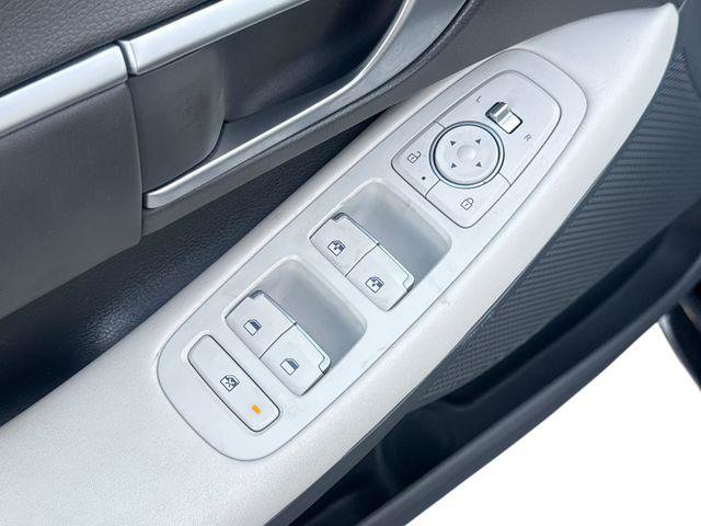Used 2025 Hyundai Sonata SEL FWD image 15