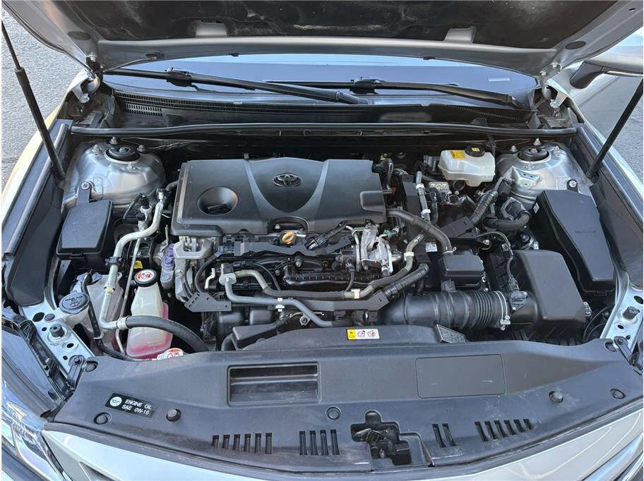 Used 2018 Toyota Camry SE image 18