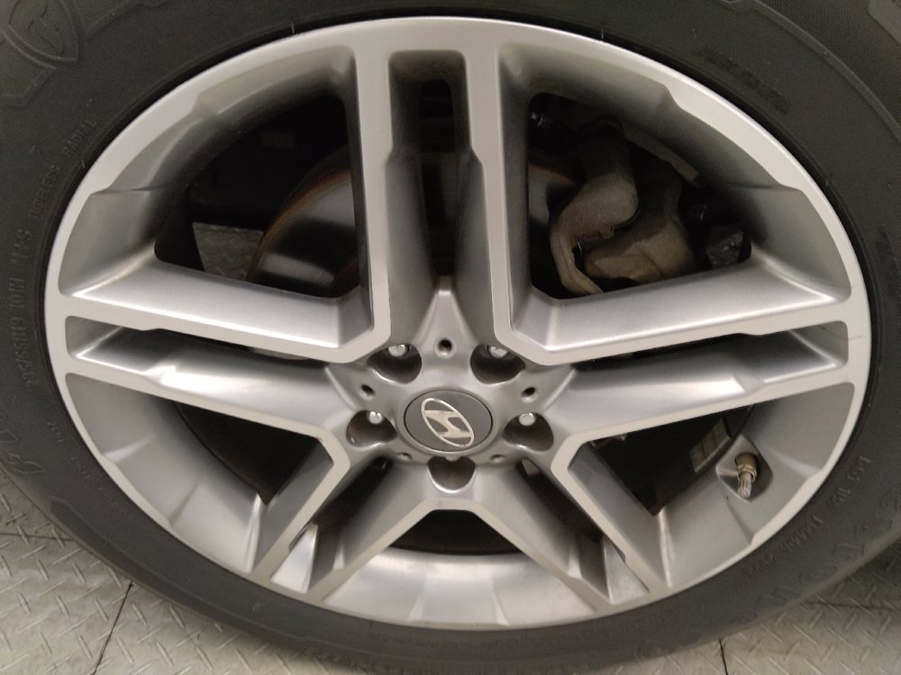 Used 2018 Hyundai Santa Fe Limited FWD image 31