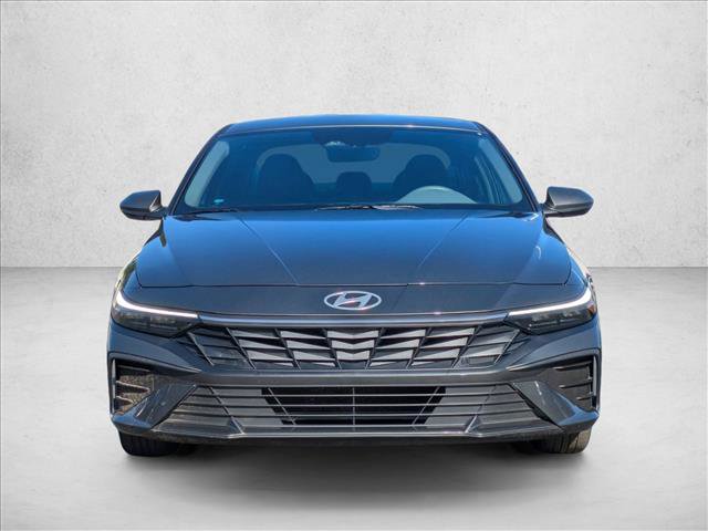 Used 2024 Hyundai Elantra SE FWD video 2