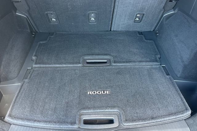 Used 2023 Nissan Rogue Platinum w/ Platinum Premium Package image 14