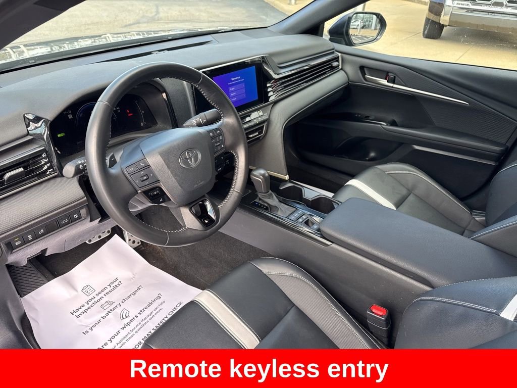 Certified 2025 Toyota Camry SE FWD image 14