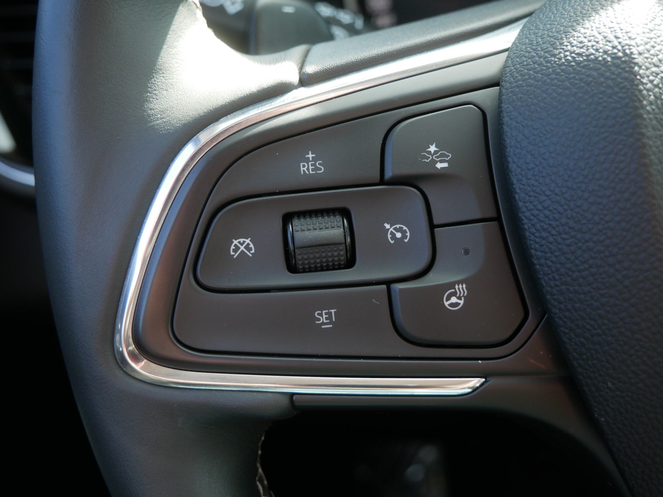 Used 2023 Buick Envision Avenir AWD/4WD image 28
