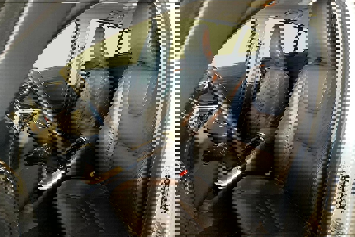 Used 2018 Volvo S60 T5 Inscription image 25