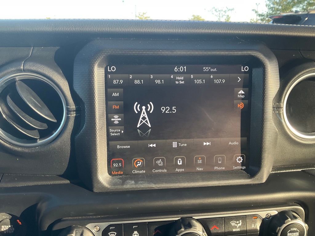 Used 2023 Jeep Wrangler Unlimited Sahara image 19