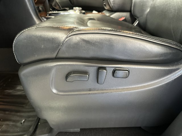 Used 2018 INFINITI QX80 4WD w/ All Season Package image 18