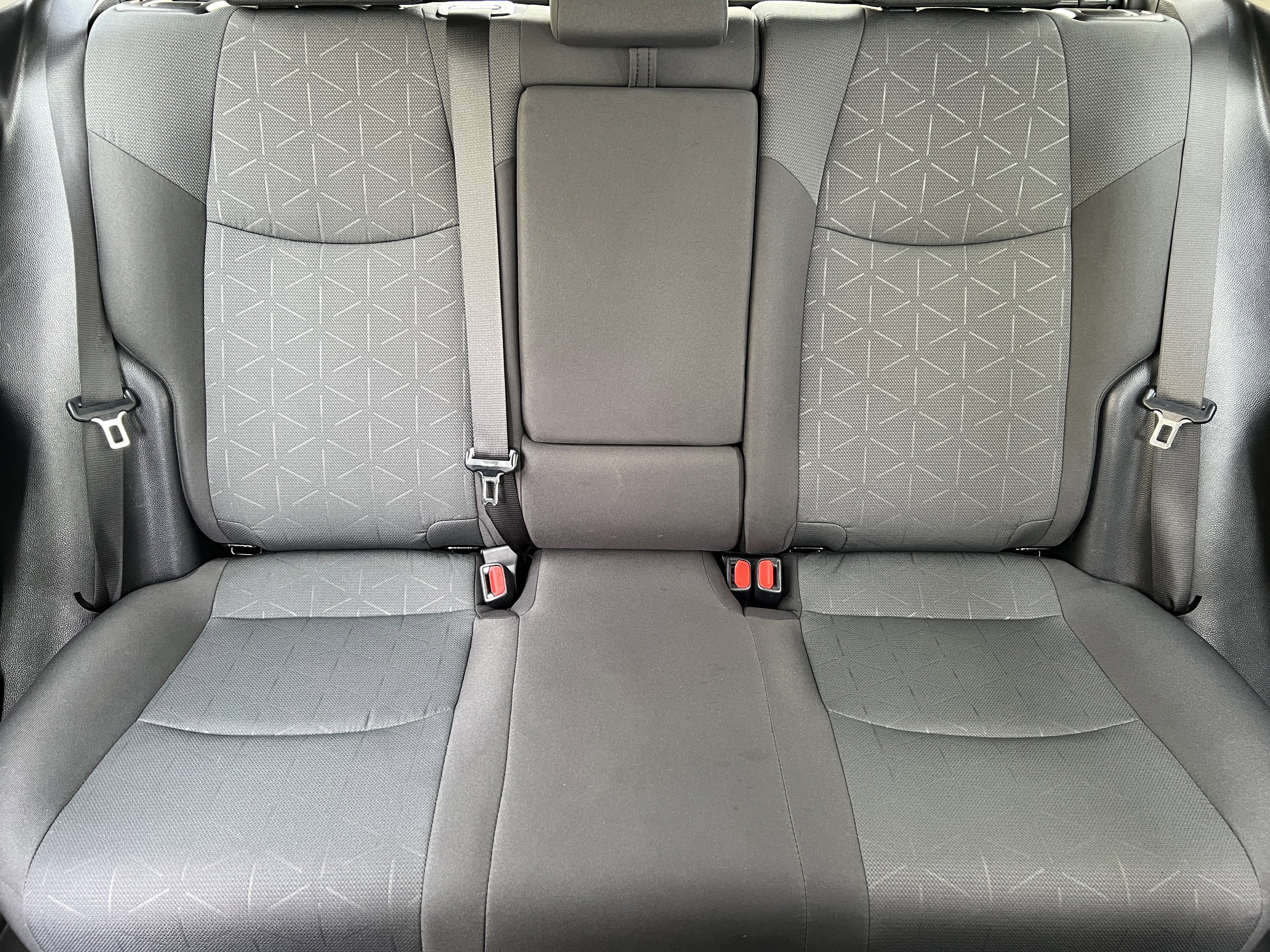 Used 2025 Toyota RAV4 XLE AWD/4WD image 14