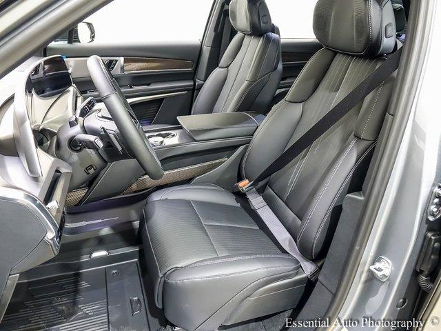 New 2026 Cadillac Vistiq Sport image 8