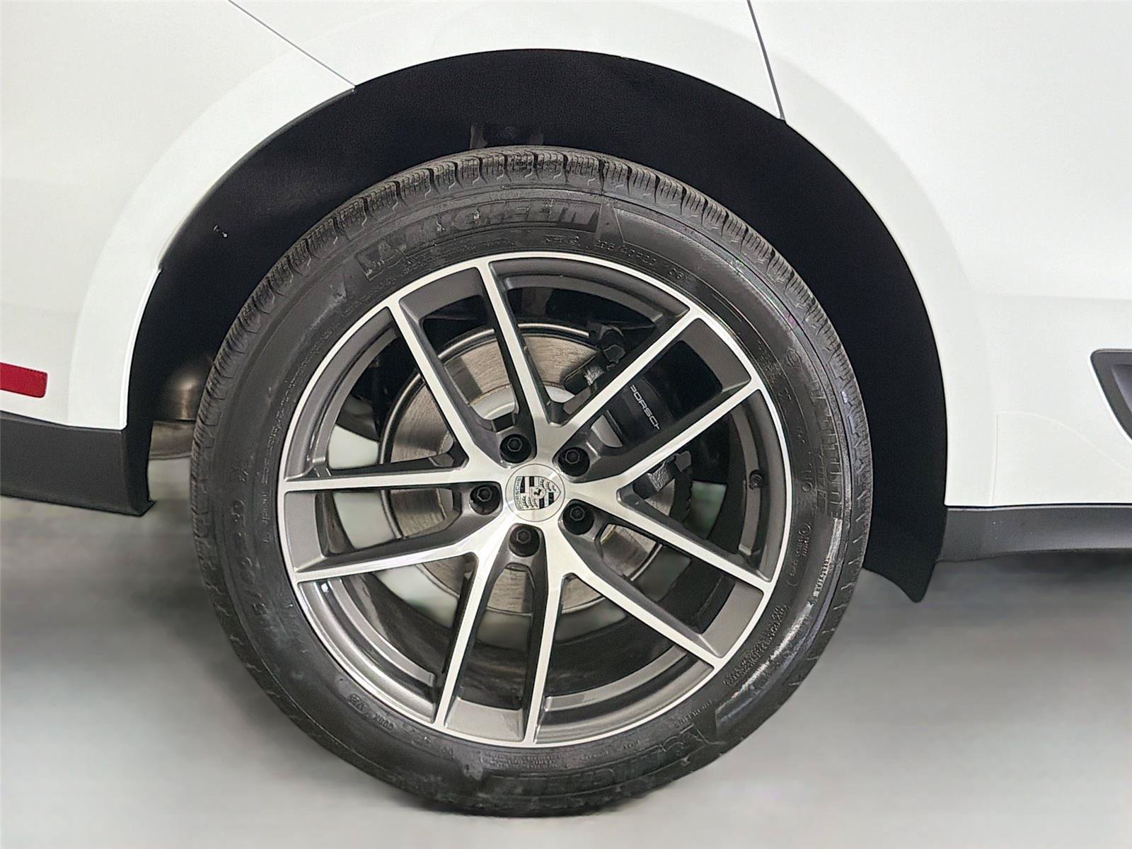 Certified 2026 Porsche Macan Turbo AWD/4WD image 13