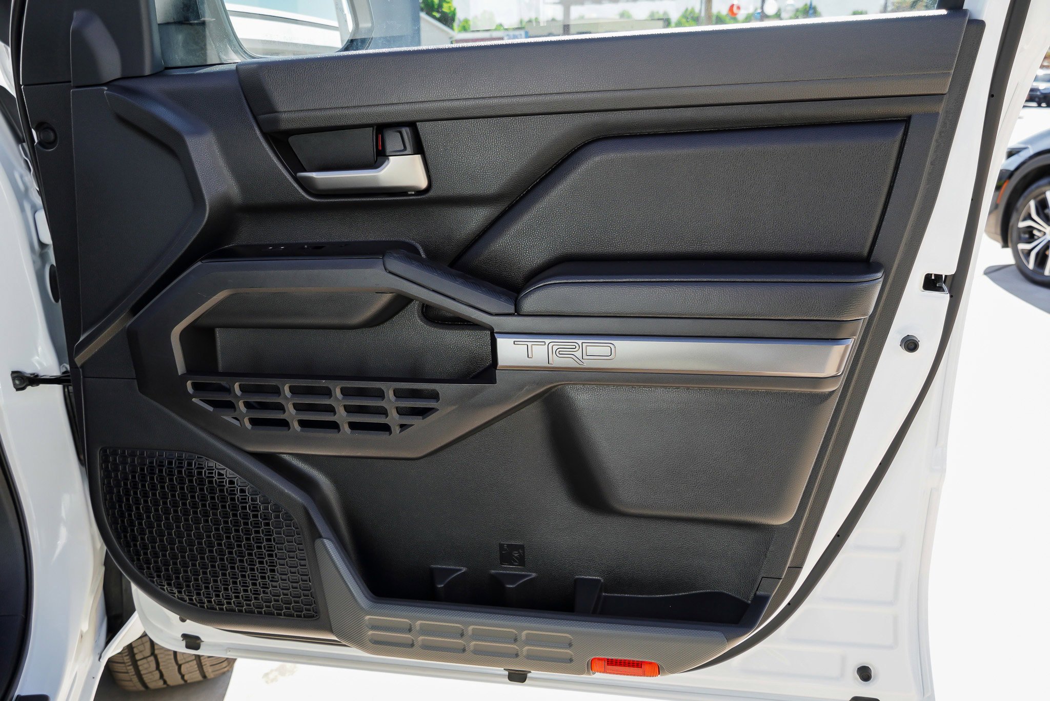 Used 2025 Toyota Tacoma TRD Sport AWD/4WD image 27