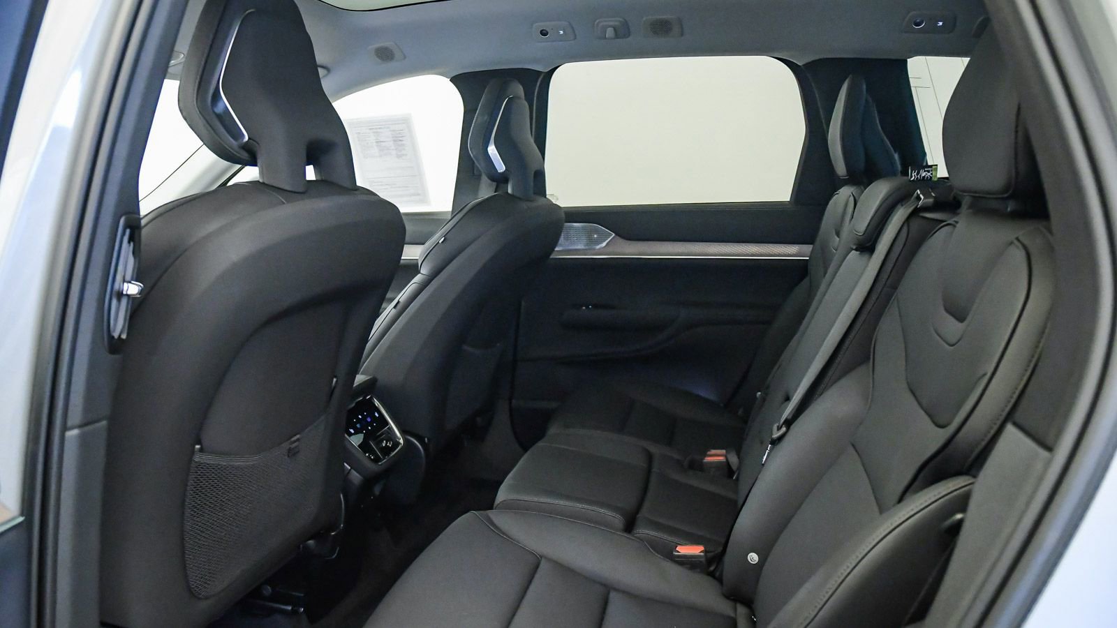 Certified 2025 Volvo EX90 Ultra AWD/4WD image 19
