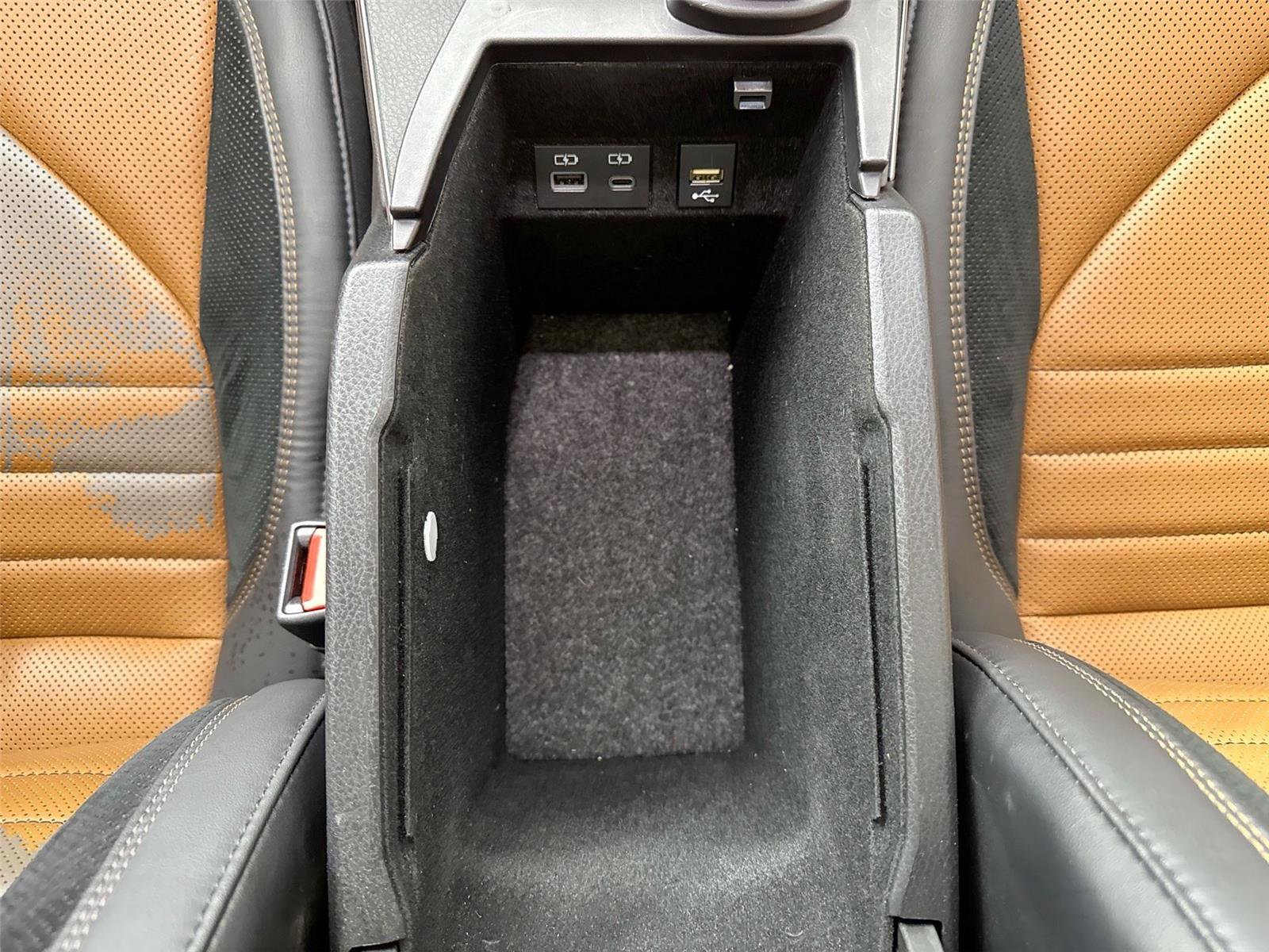 Certified 2022 Toyota Avalon Touring w/ Advanced Safety Package image 39