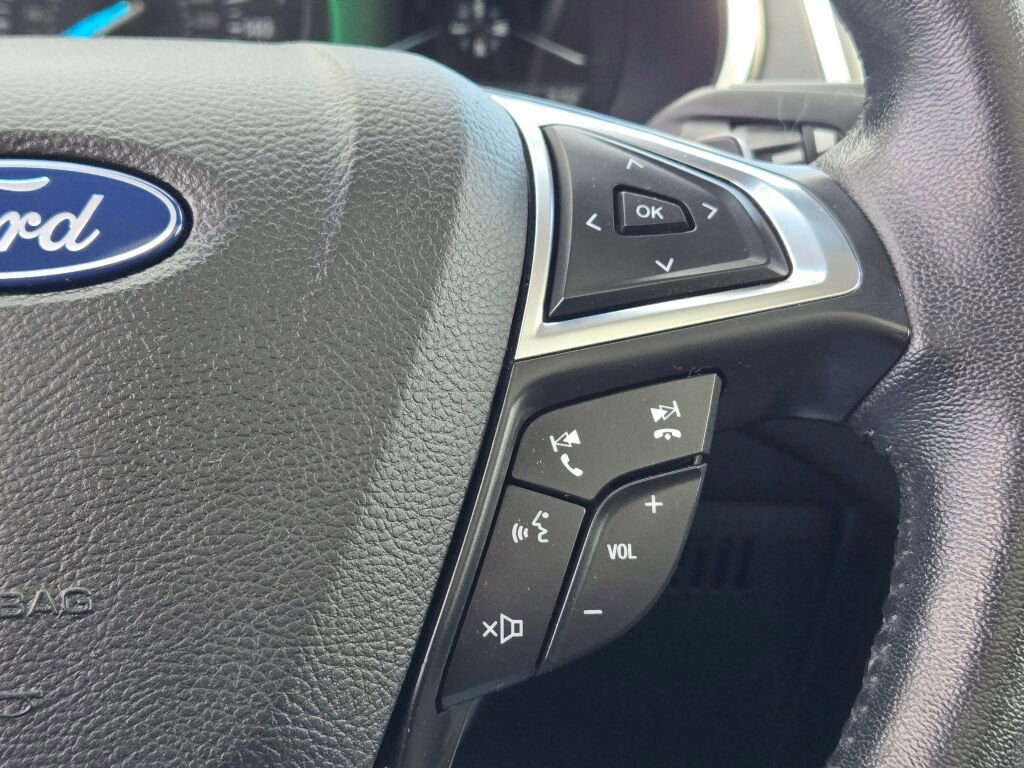 Used 2018 Ford Edge Titanium w/ Equipment Group 301A AWD/4WD image 43