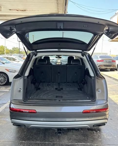 Used 2019 Audi Q7 2.0T Premium Plus w/ Premium Plus Package AWD/4WD image 12