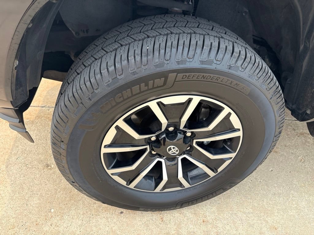 Used 2021 Toyota Tacoma TRD Sport AWD/4WD image 10