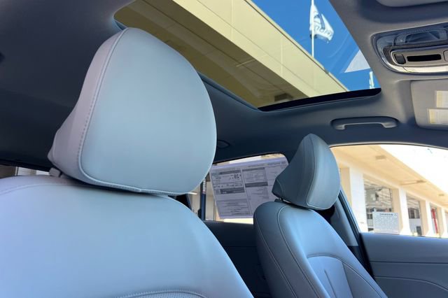 New 2026 Hyundai Kona Limited FWD image 17