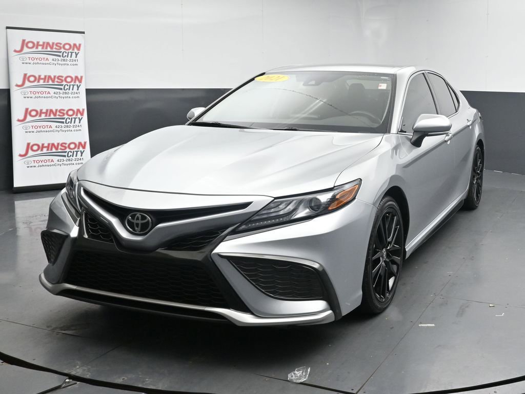 Used 2021 Toyota Camry XSE image 4