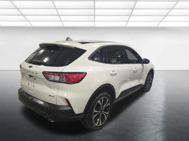 Used 2021 Ford Escape SE w/ SE Sport Appearance Package image 7