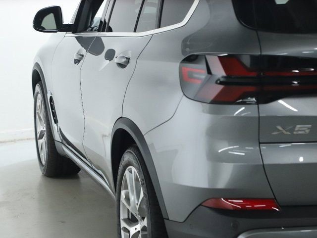 Certified 2024 BMW X5 xDrive40i w/ Premium Package image 41