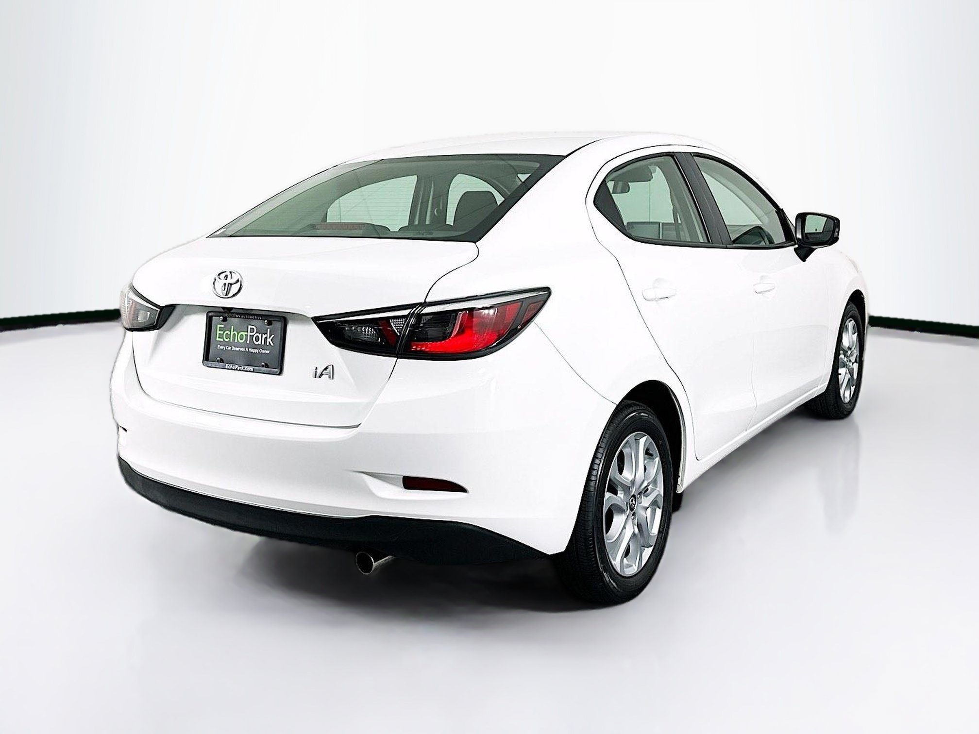 Used 2018 Toyota Yaris iA FWD image 9
