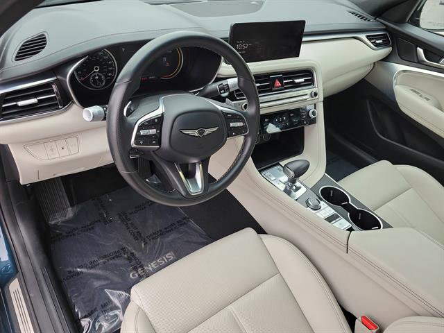 Used 2024 Genesis G70 2.5T image 2