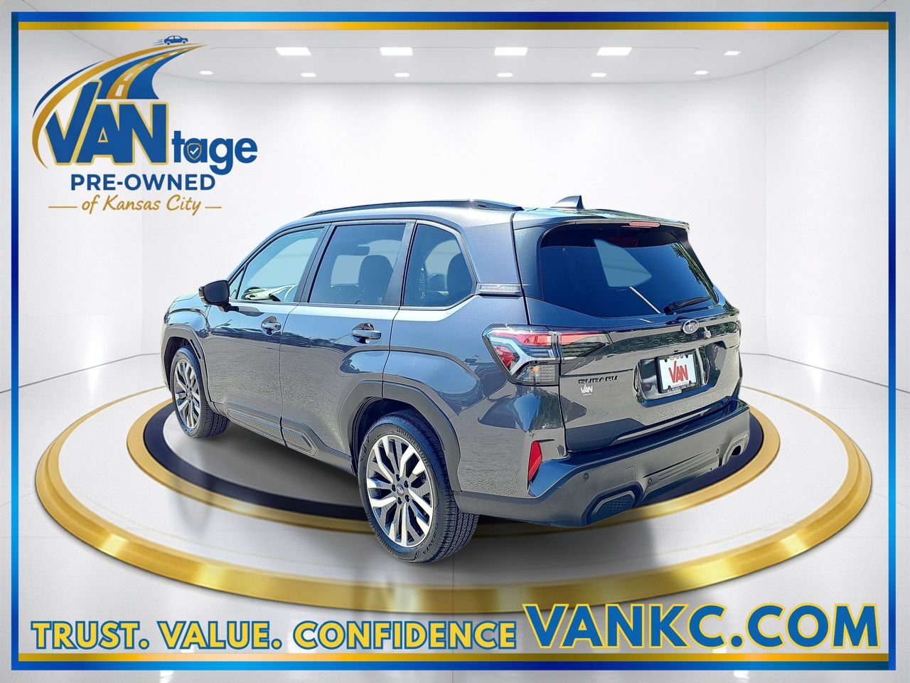 Certified 2025 Subaru Forester Touring AWD/4WD image 9