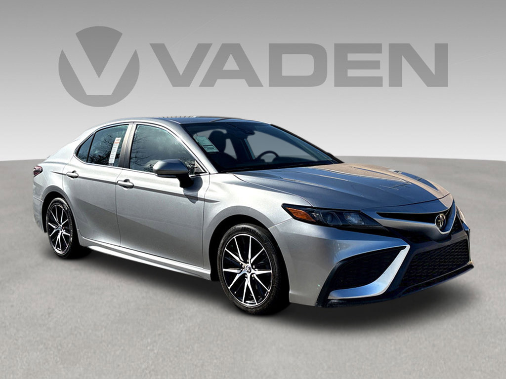 Used 2023 Toyota Camry SE image 1