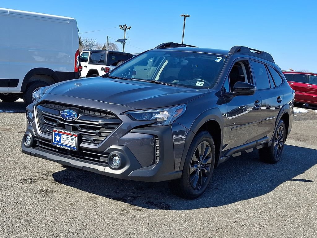 Used 2023 Subaru Outback Onyx Edition image 5