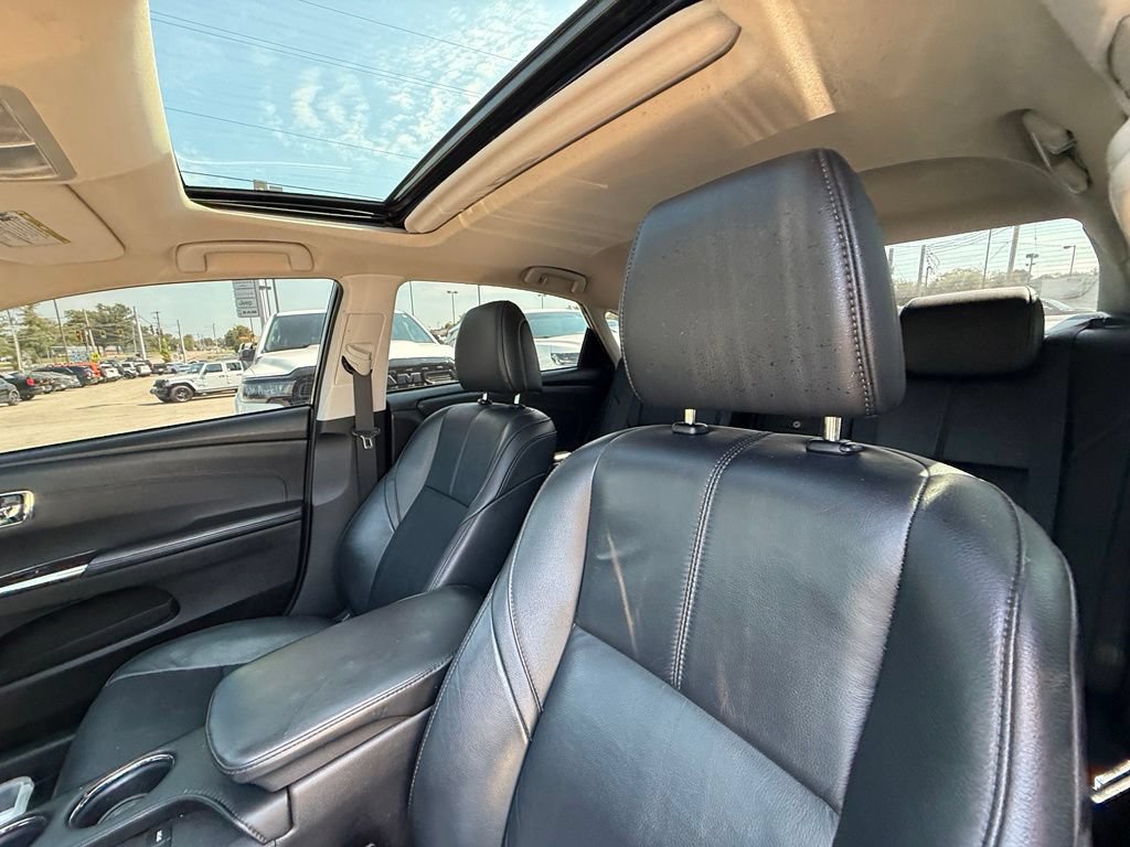Used 2018 Toyota Avalon Touring w/ All Weather Liner Package FWD image 13