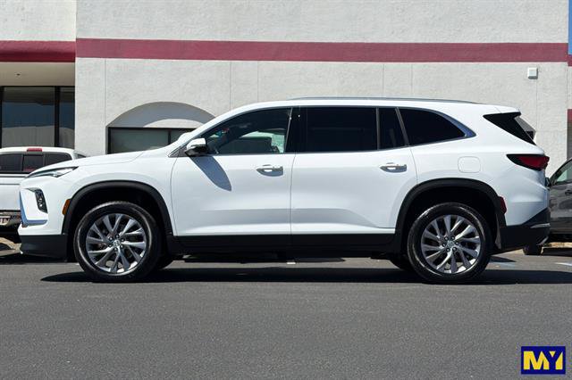 Used 2025 Buick Enclave Preferred AWD/4WD image 7