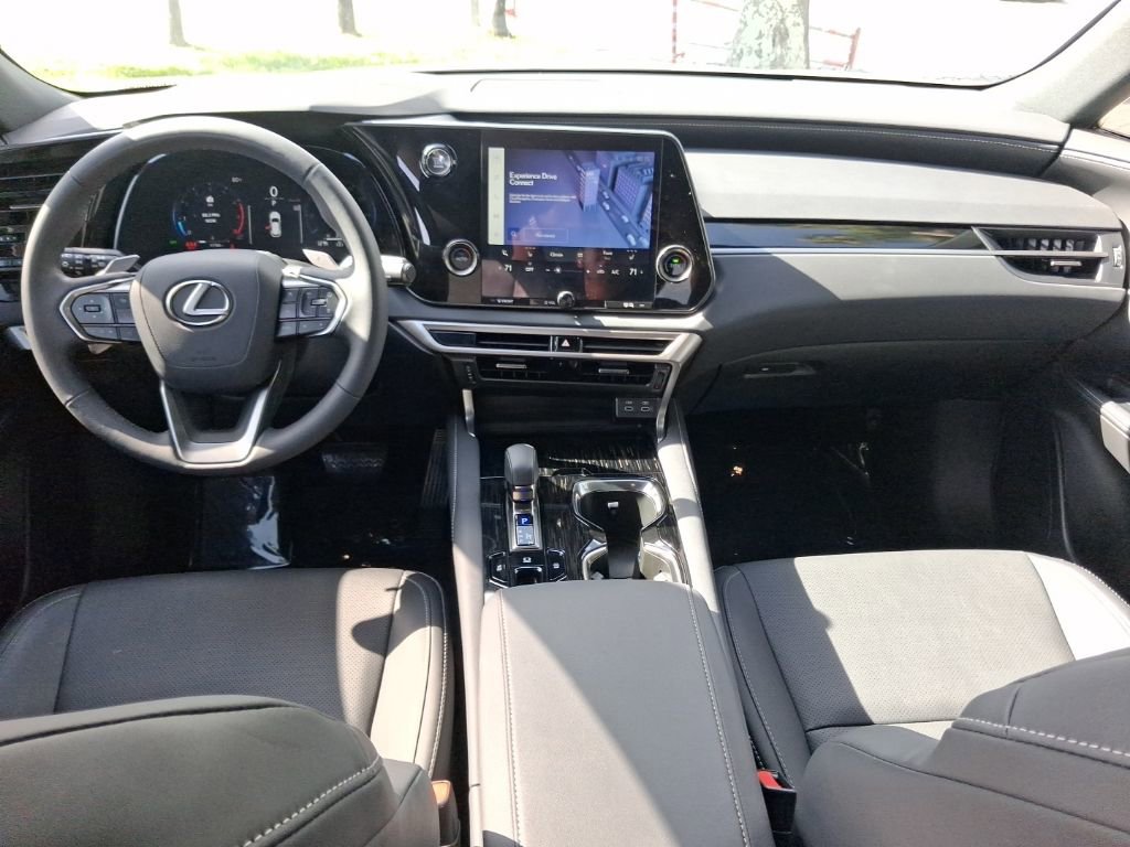 Used 2025 Lexus RX 350 FWD w/ Technology Package image 8