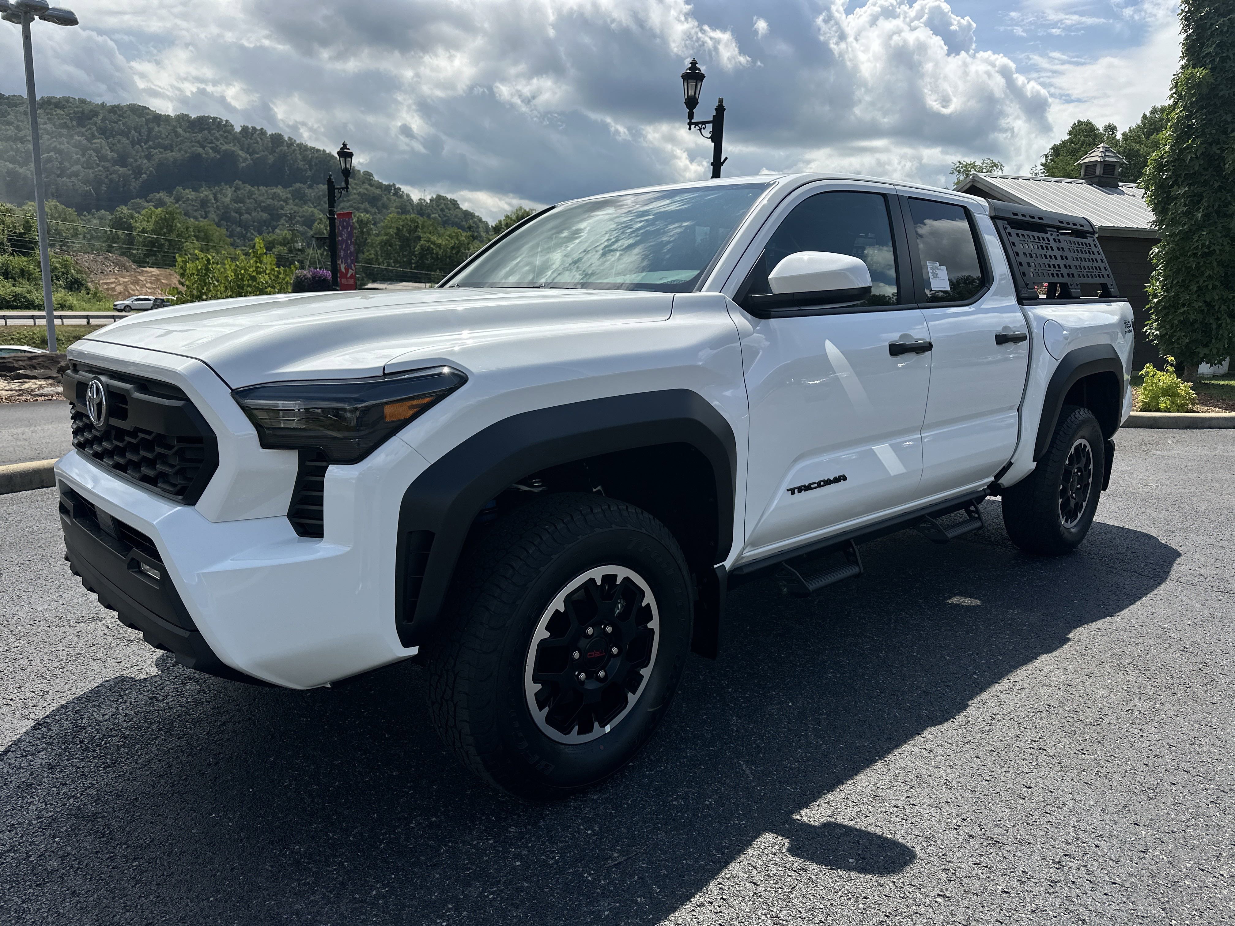 New 2025 Toyota Tacoma TRD Off-Road image 3