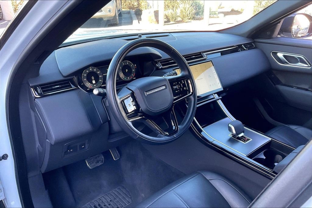 Used 2025 Land Rover Range Rover Velar Dynamic SE image 14