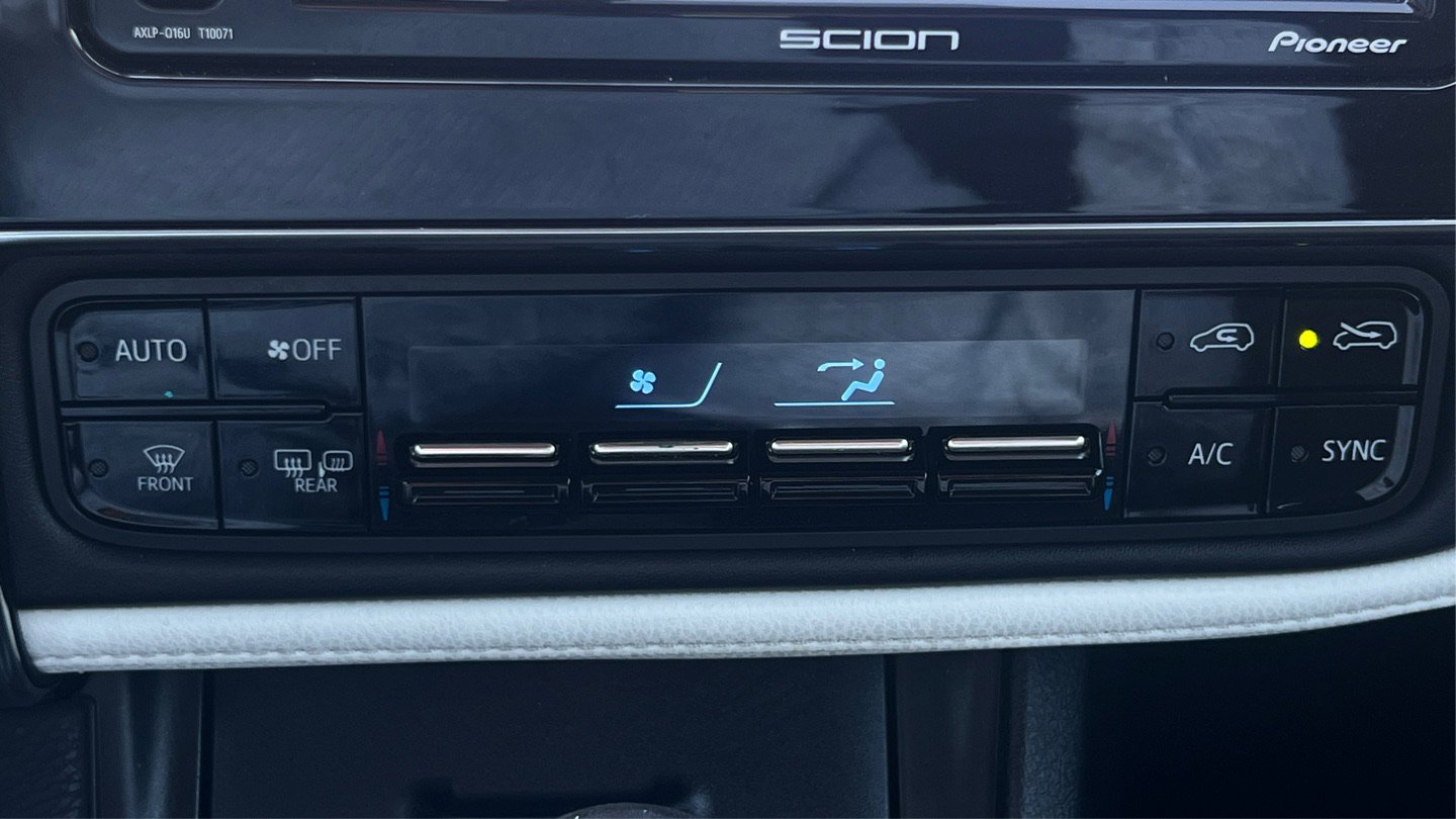 Used 2016 Scion iM image 28