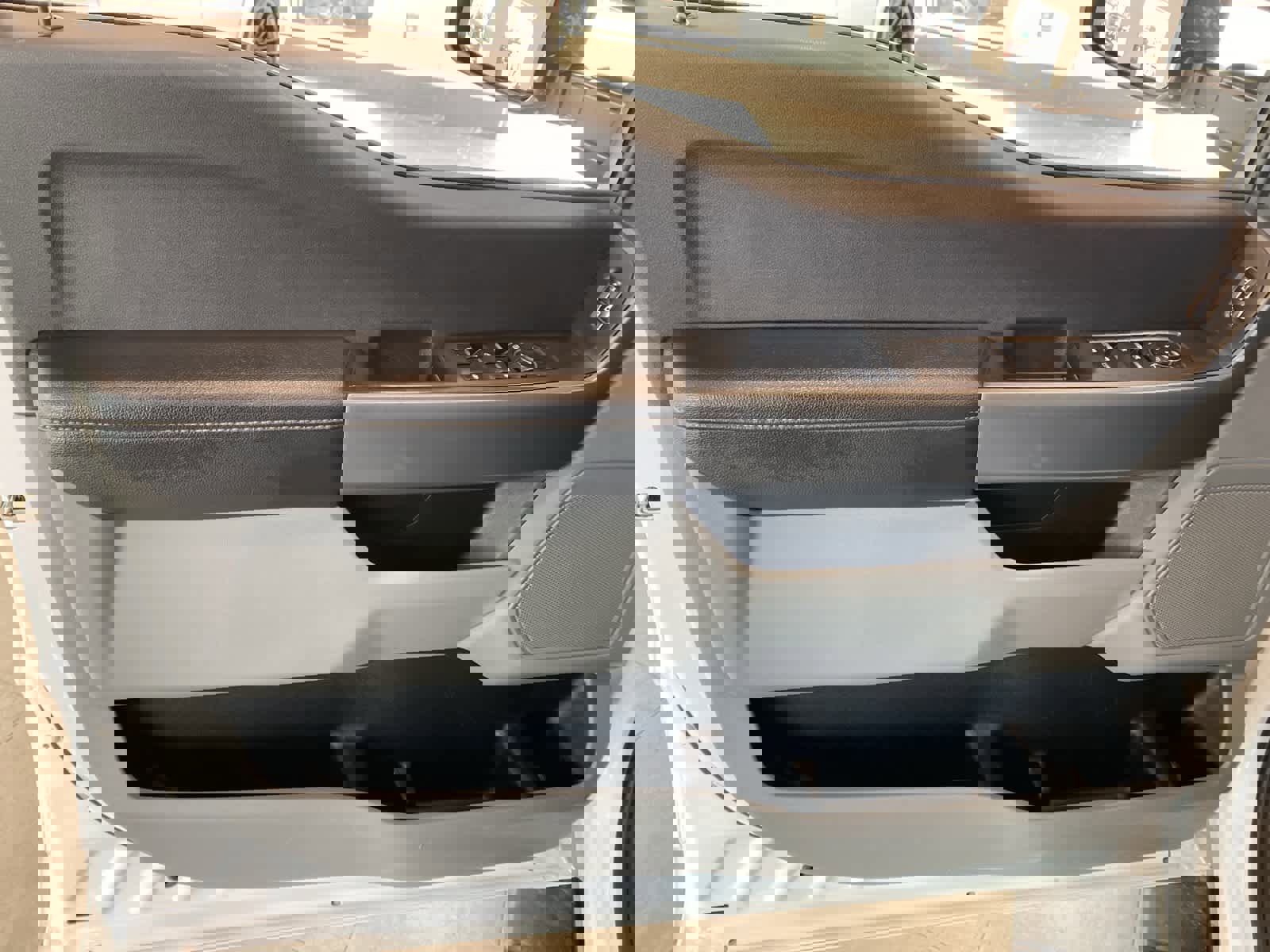 Used 2024 Ford F350 XLT image 19