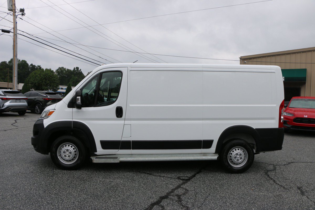 Used 2025 RAM ProMaster 2500 w/ U-Haul Equipment Group FWD image 2