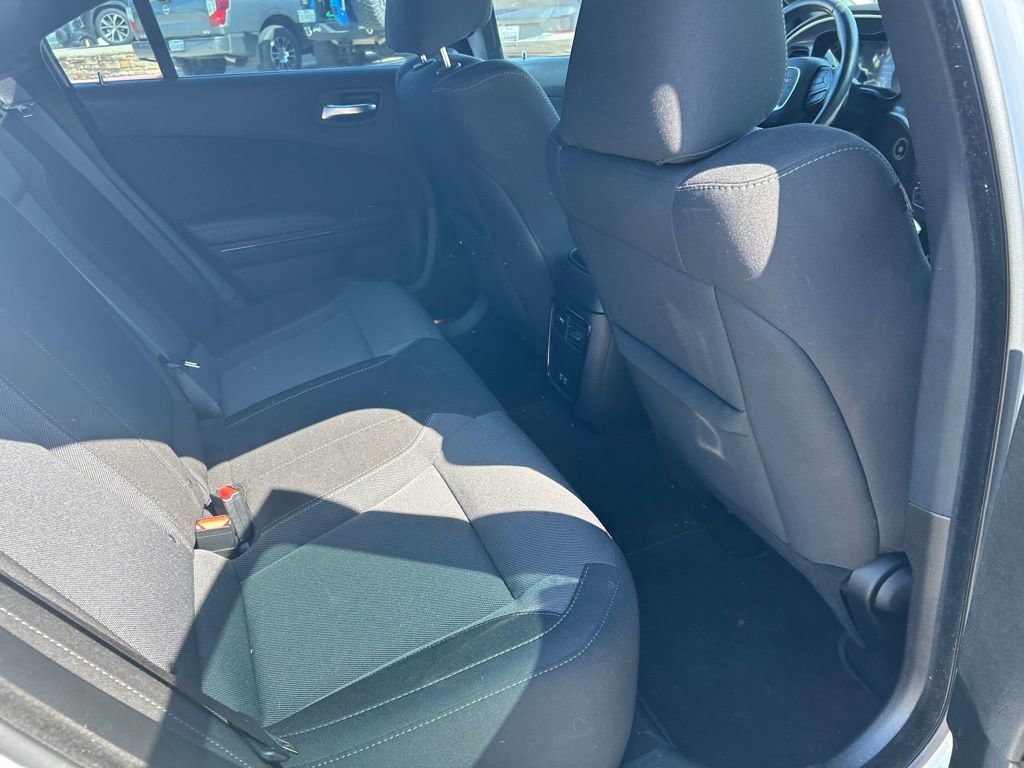 Used 2020 Dodge Charger SXT w/ Blacktop Package RWD image 4