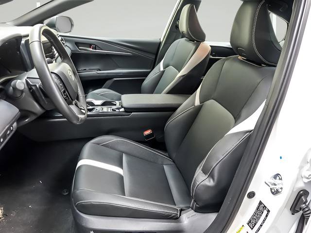 Certified 2025 Toyota Camry SE image 8