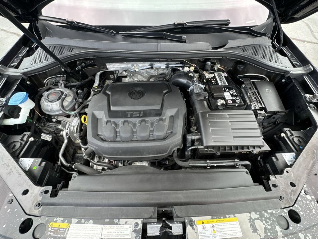 Used 2022 Volkswagen Tiguan SE R-Line AWD/4WD image 26