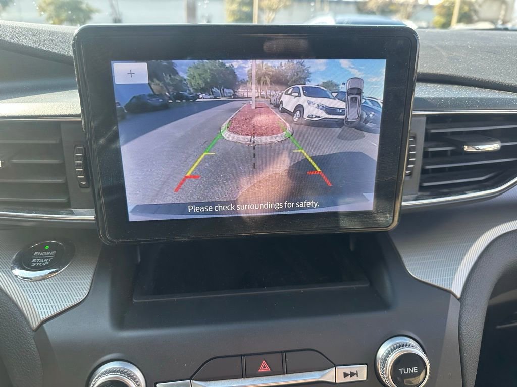 Used 2020 Ford Explorer XLT w/ Equipment Group 202A image 30