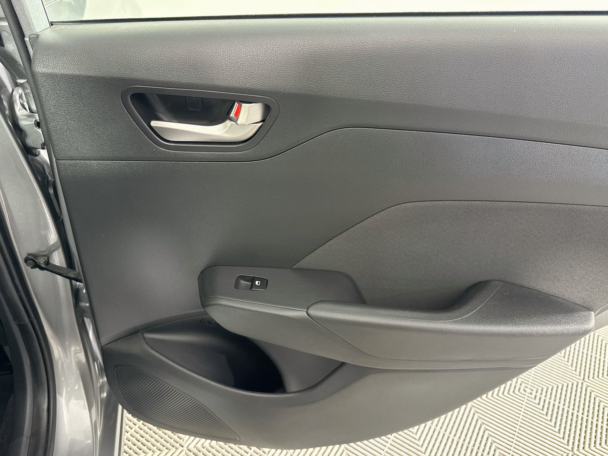 Used 2021 Hyundai Accent SE FWD image 46