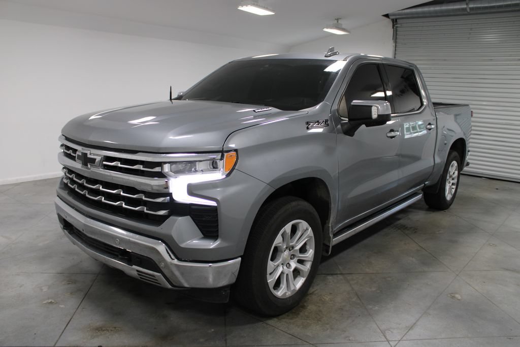 Used 2023 Chevrolet Silverado 1500 LTZ AWD/4WD image 4