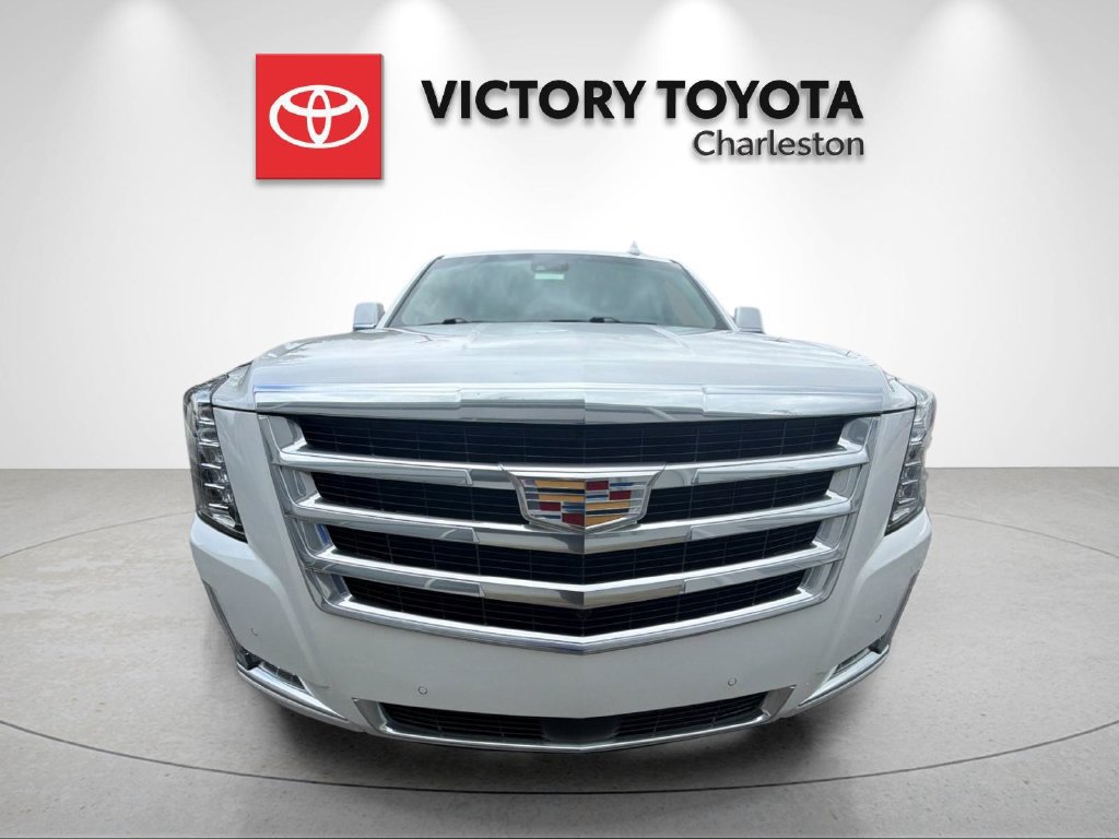 Used 2020 Cadillac Escalade Premium Luxury AWD/4WD image 8