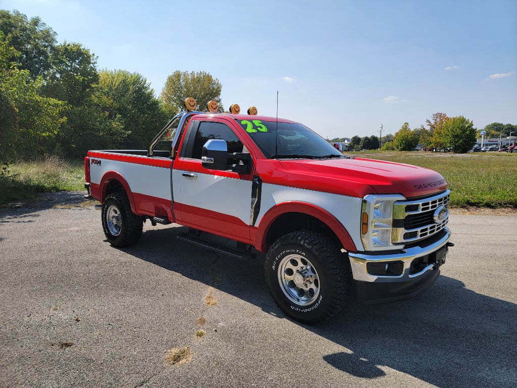 New 2025 Ford F350 XLT w/ FX4 Off-Road Package image 3