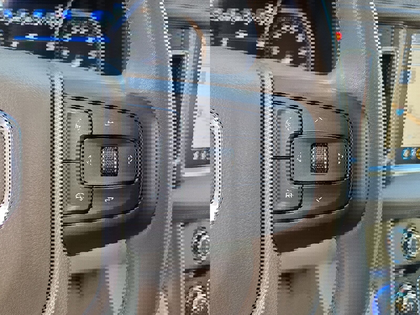 Used 2021 GMC Yukon Denali w/ Denali Ultimate Package image 24