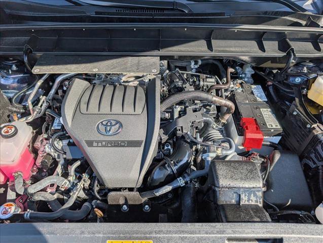 Used 2025 Toyota Highlander XLE image 25