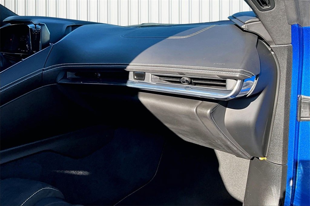 Used 2020 Chevrolet Corvette Stingray Premium Cpe w/ 3LT Preferred Equipment Group image 13