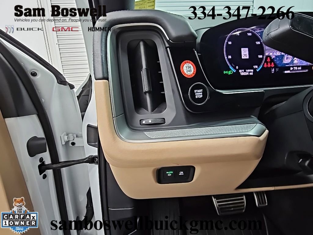 Used 2025 Porsche Cayenne Coupe image 27